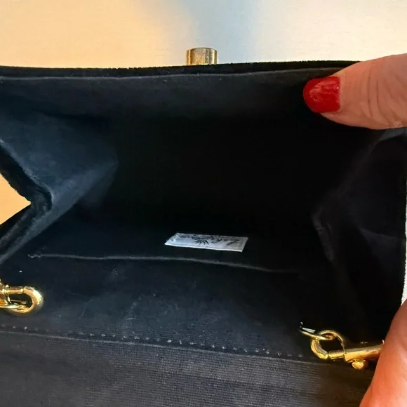 Black velvet evening bag with gold hardware. - Picture 5 of 5